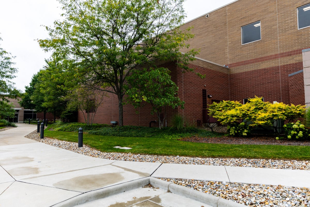 decorative gravel along walkways 2