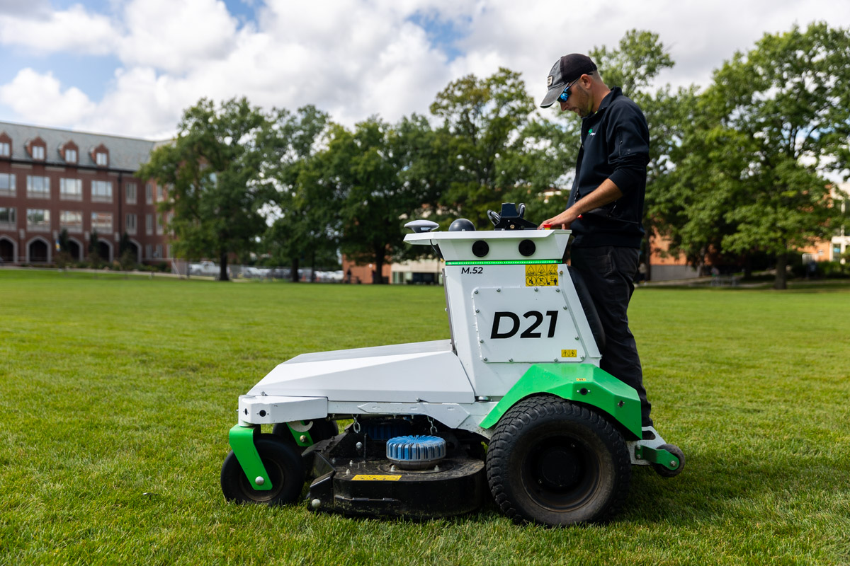 Commercial landscape autonomous mower university crew 2
